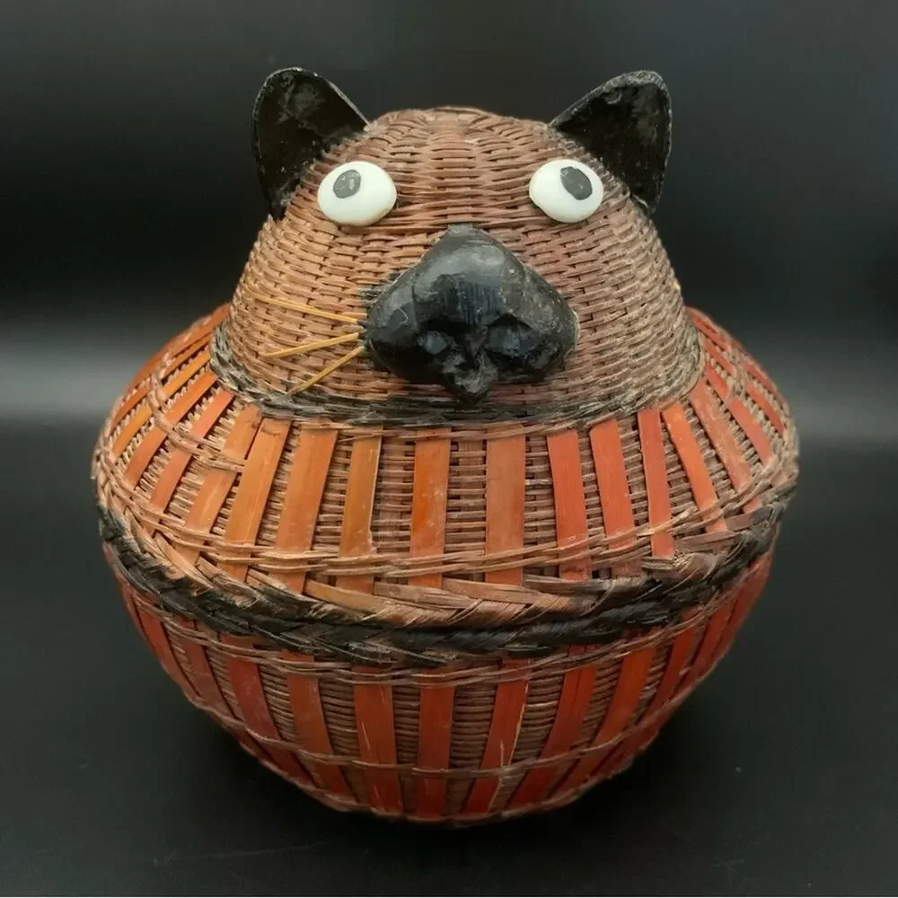 Vintage Chinese Cat Basket